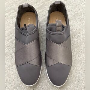 NWOT-Nurture slip on Sneakers, gray, 9